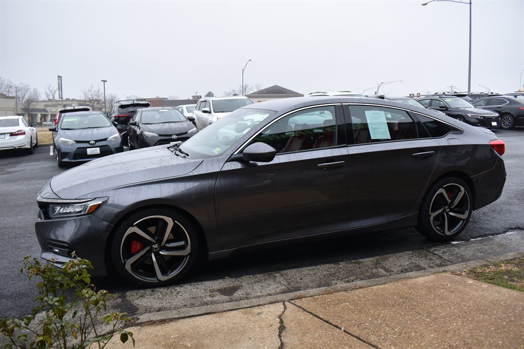 2018 Honda Accord Sport photo 4