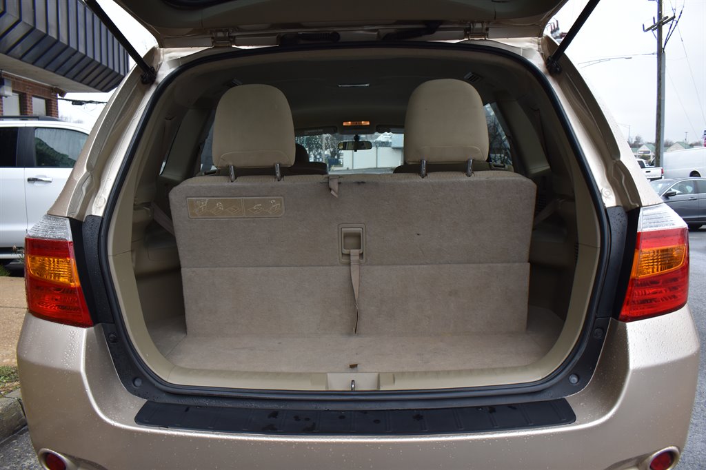 2010 Toyota Highlander Base photo 15