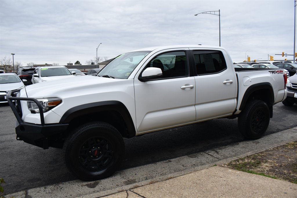 2018 Toyota Tacoma TRD Off Road photo 4