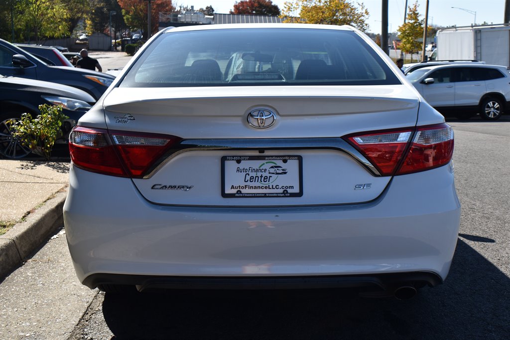 2016 Toyota Camry Special Edition photo 15