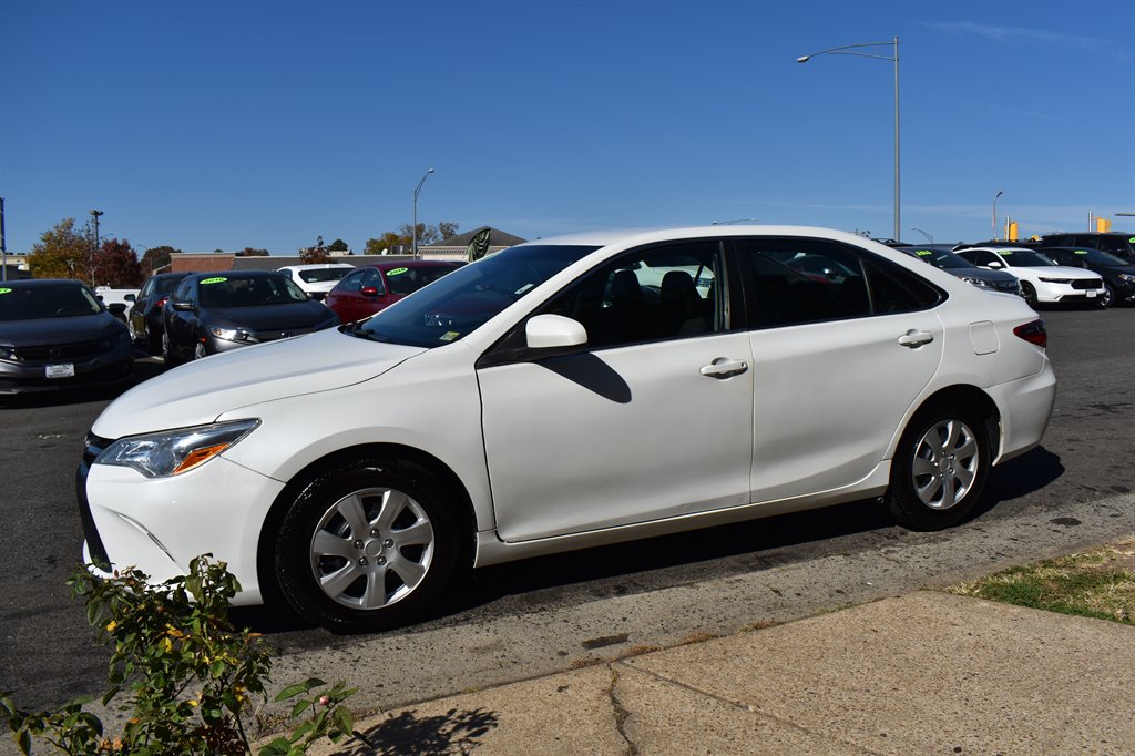 2016 Toyota Camry Special Edition photo 4