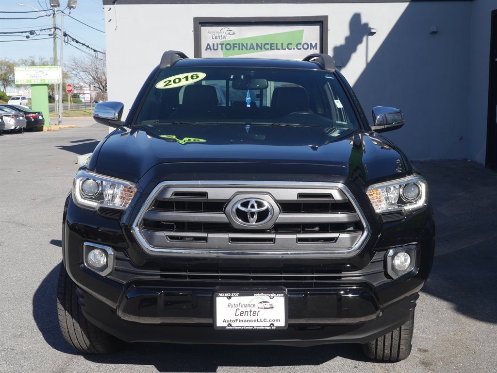 2016 Toyota Tacoma Limited photo 2