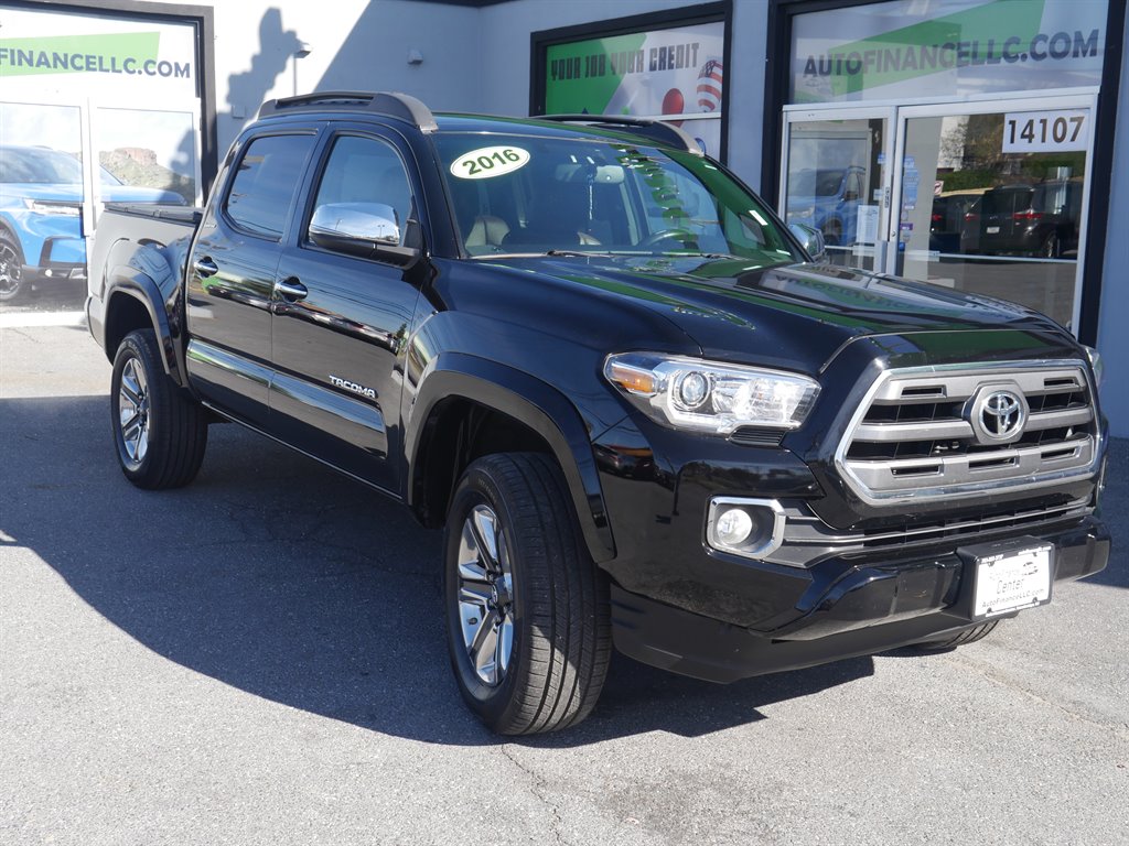 2016 Toyota Tacoma Limited photo 4