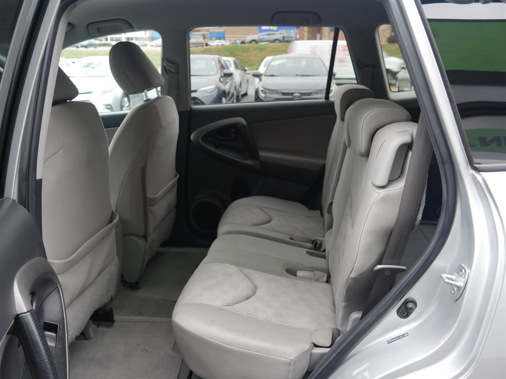 2010 Toyota RAV4 Base photo 8