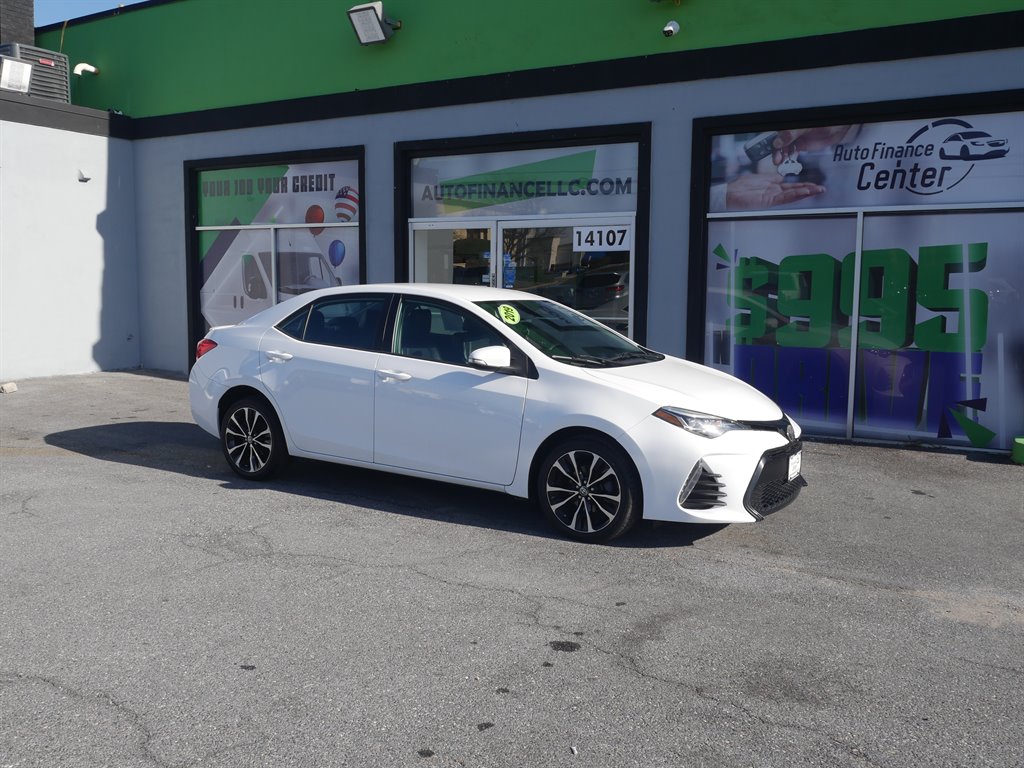 2019 Toyota Corolla SE photo 2