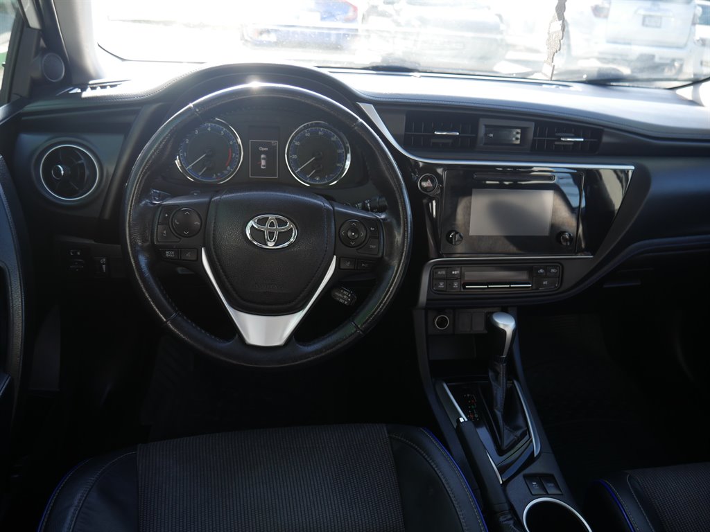 2019 Toyota Corolla SE photo 14