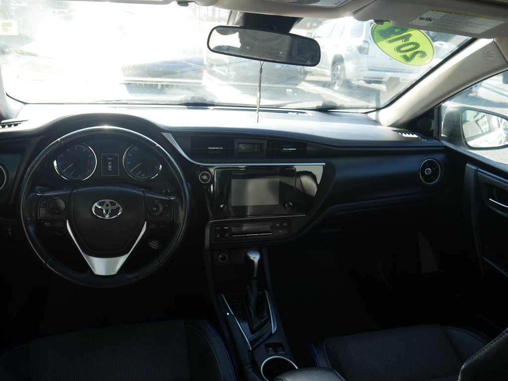 2019 Toyota Corolla SE photo 12